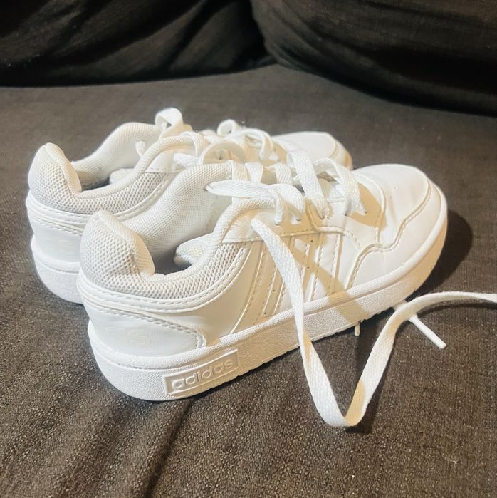 Tenis adidas originais numero 30 impecaveis