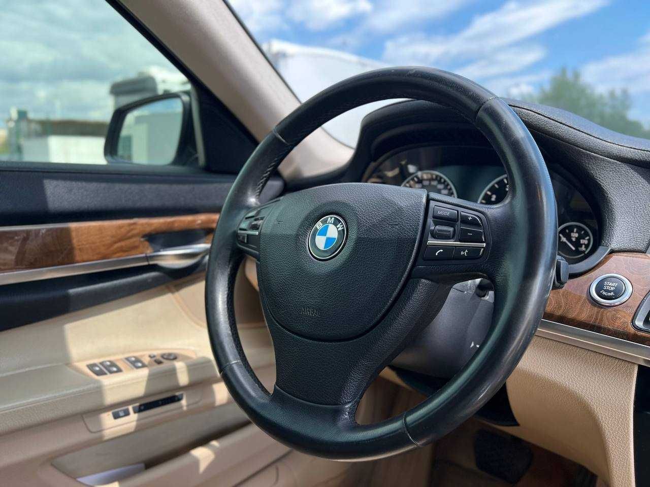 BMW 740i обслужена