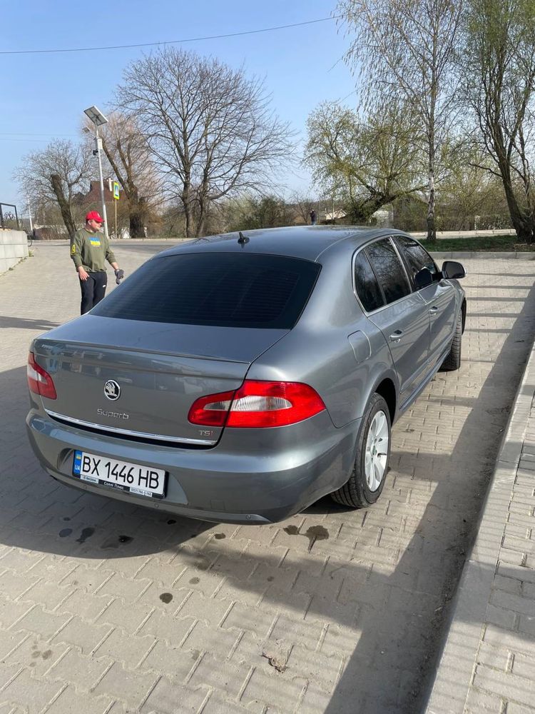 Продам власний автомобіль Skoda Superb