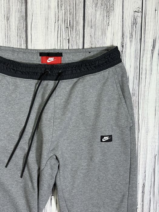 Nike спортивные штаны оригинал серые размер M modern