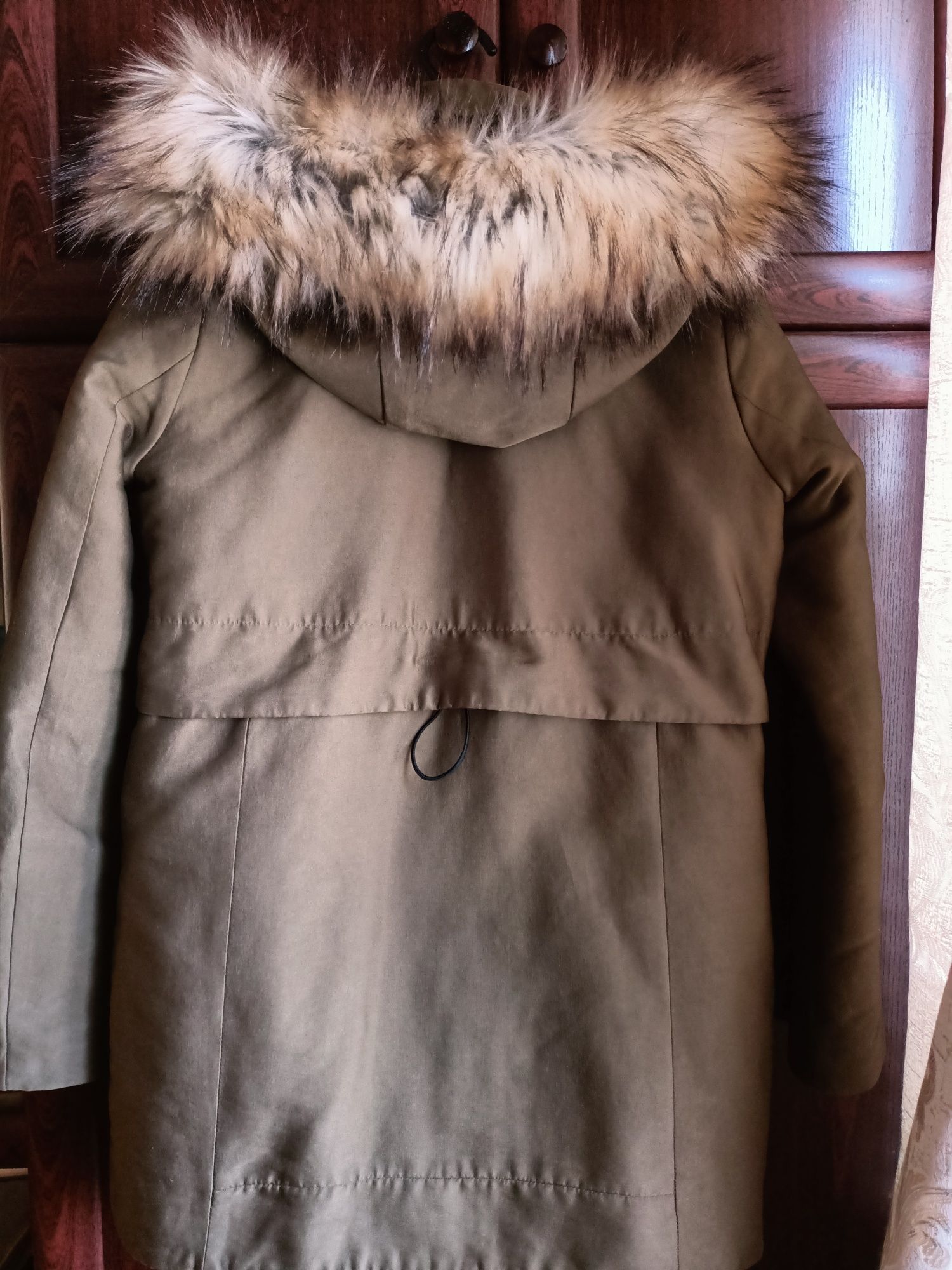 Продам парку куртку Mango xs s 42р.