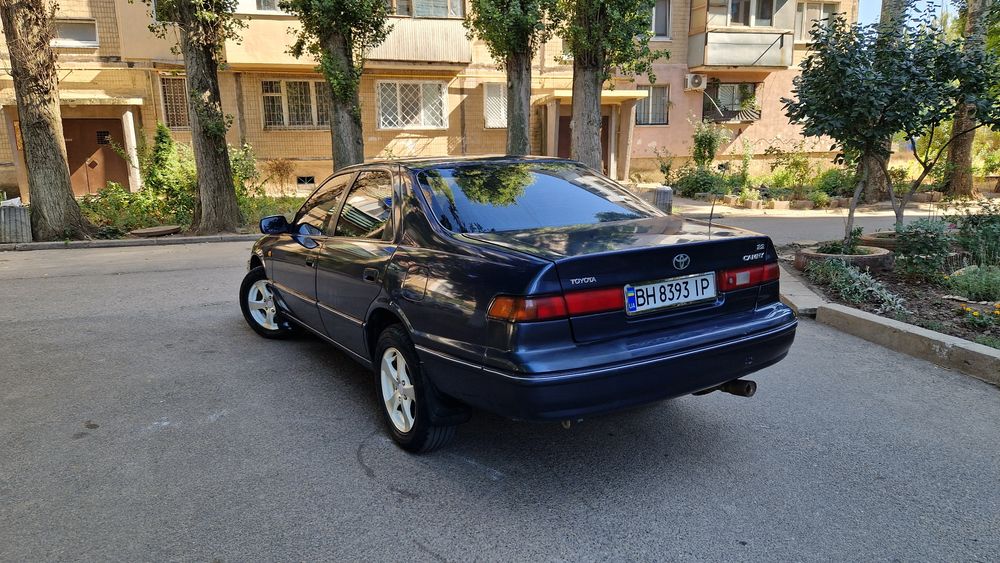 Toyota Camry 20.