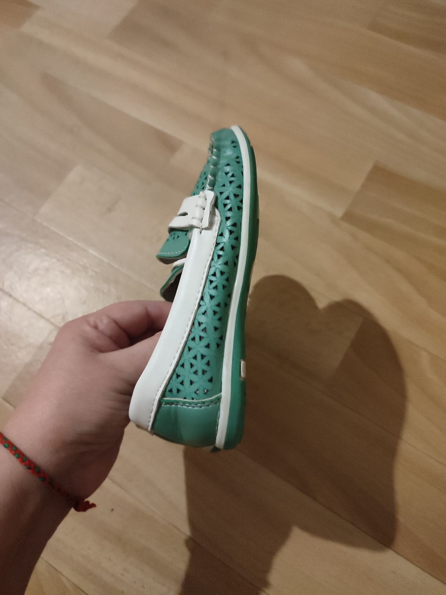 Продам мокасины для девочки р 26