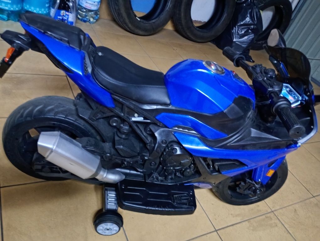 Motorek na baterie dla dzieci cena 300zł