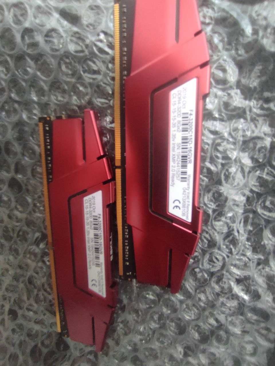 Оперативна пам'ять G.Skill Ripjaws V Red 16 GB (2x8GB)