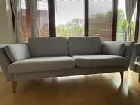 sofa dwuosobowa styl skandynawskiego