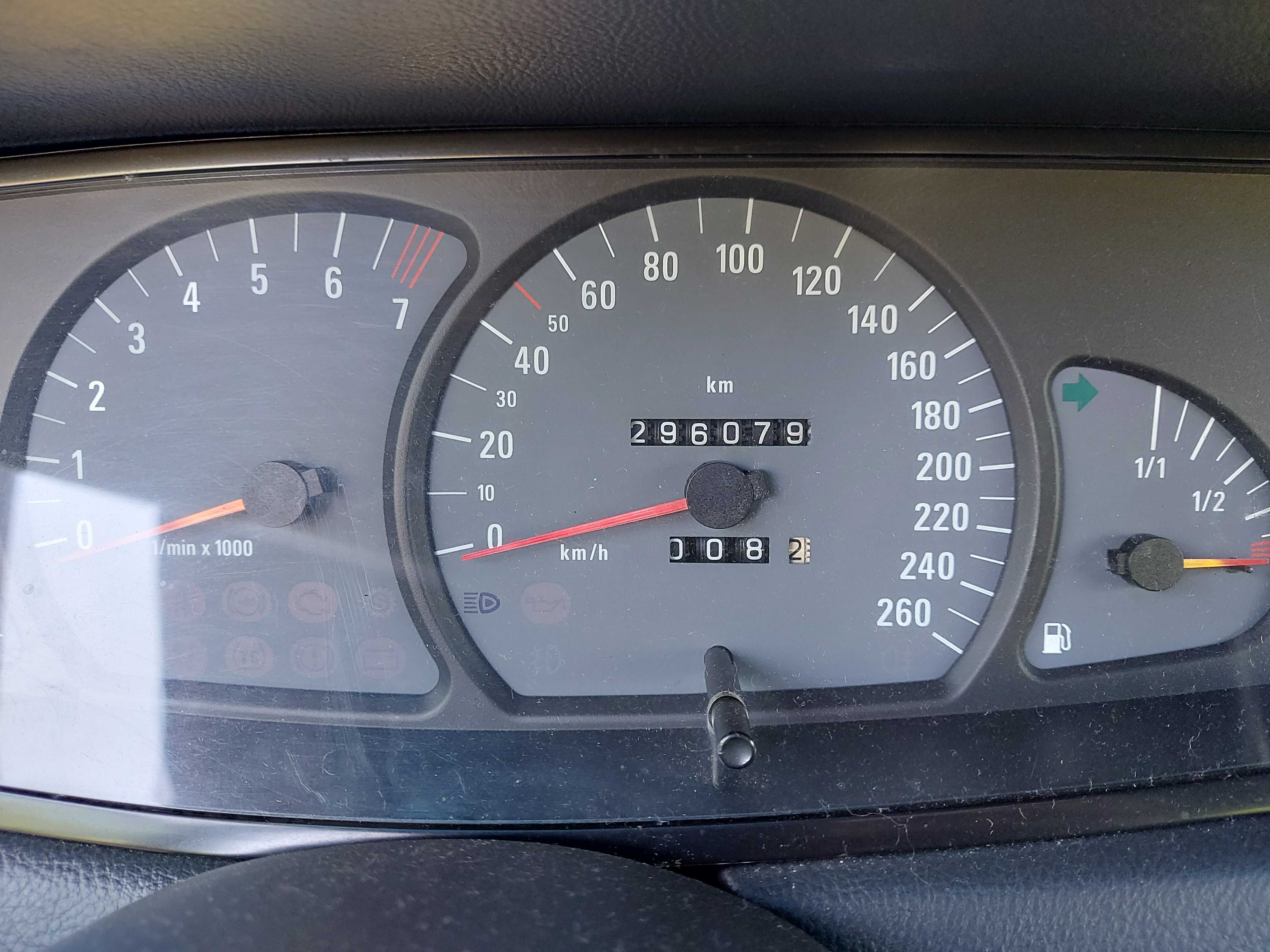 Opel Omega B 2.6 V6 2000r LPG Zaniedbany