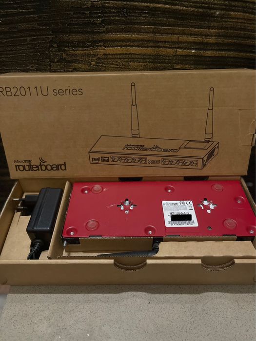 MikroTik RB2011UiAS‑2HnD‑IN маршрутизатор гигабітний роутер