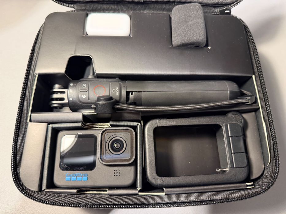 kamera GoPro Hero 11 Black creator edition - jak nowa + dodatki