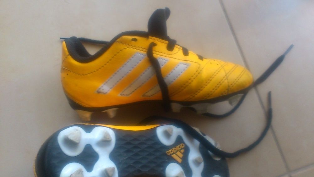 Vendo botas de Futebol Adidas para Criança