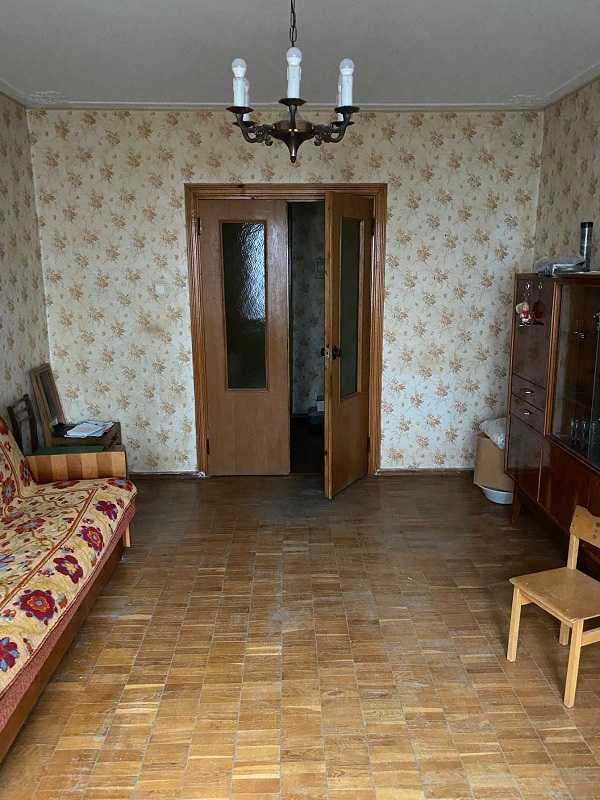2к 56м. Т-4 серія початок Троєщини Бальзака 18 поруч парк та Флоренція