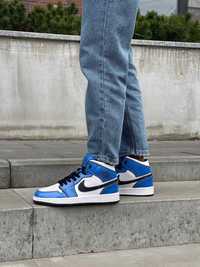 Жіночі кросівки Nike Jordan 1 Retro Mid Signal Blue (36-40 р.)