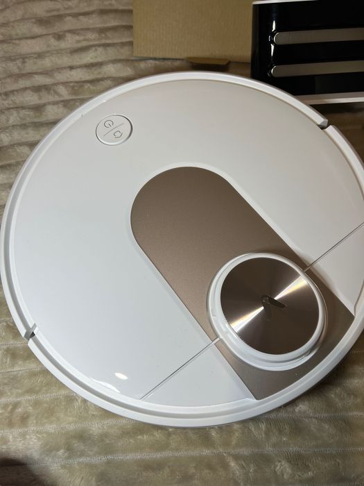 Робот пылесос VlOMI новый