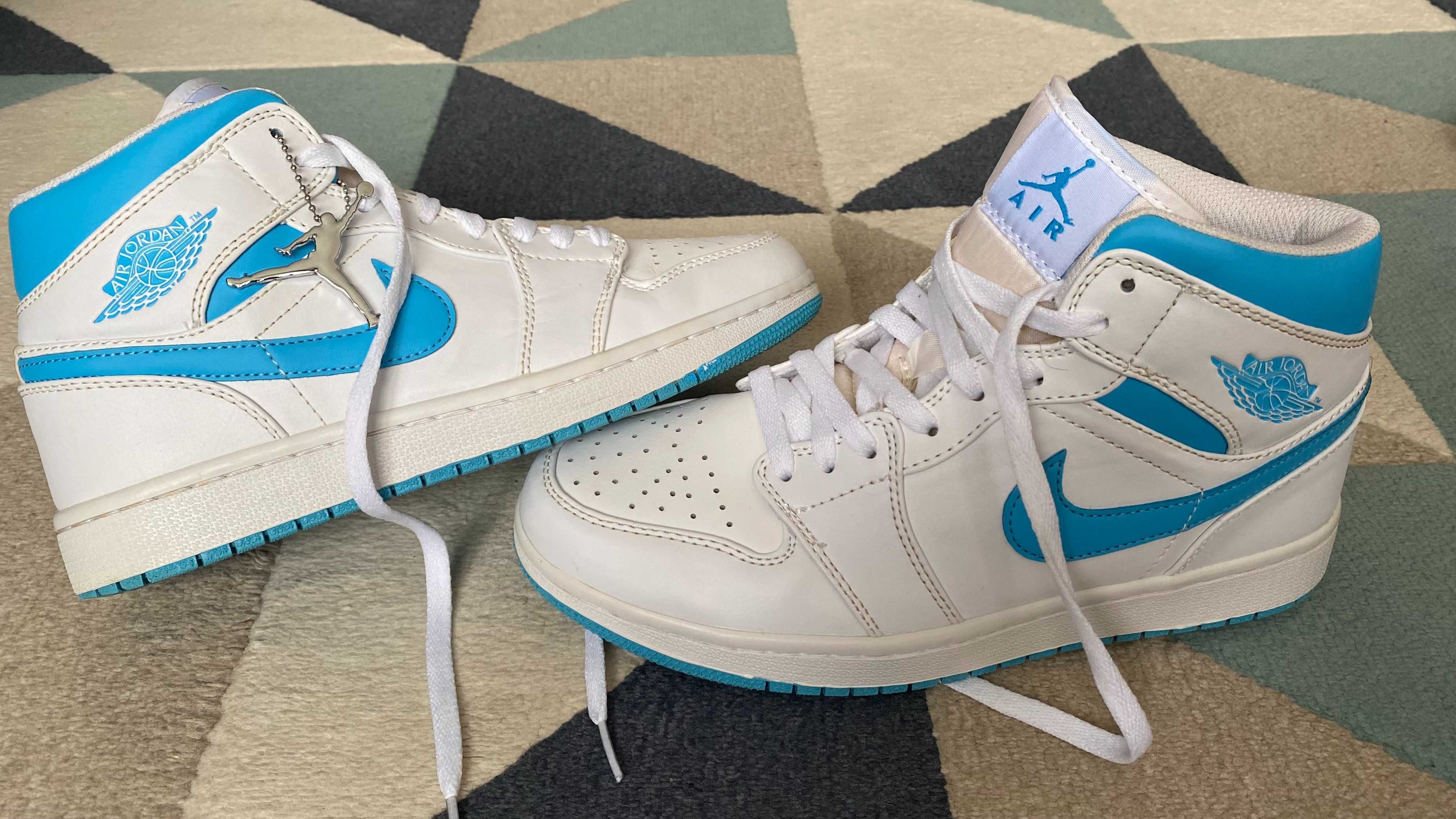 Buty męskie Nike Air Jordan 1 Mid UNC r. 42, stan bardzo dobry