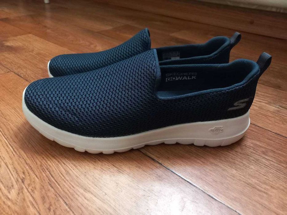 Кросівки сліпони мокасини Skechers GOwalk 5 р.39-40