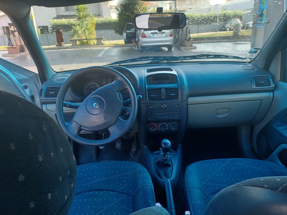 Renault clio 1.2 16v - 2002