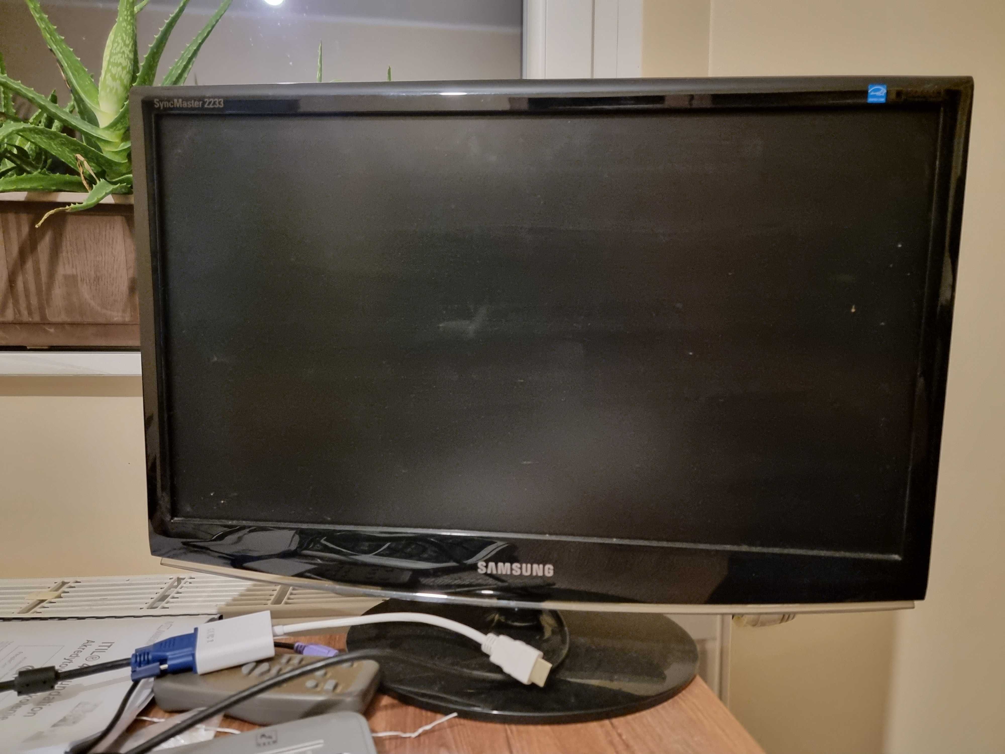 Monitor Samsung 22 cale malo uzywany