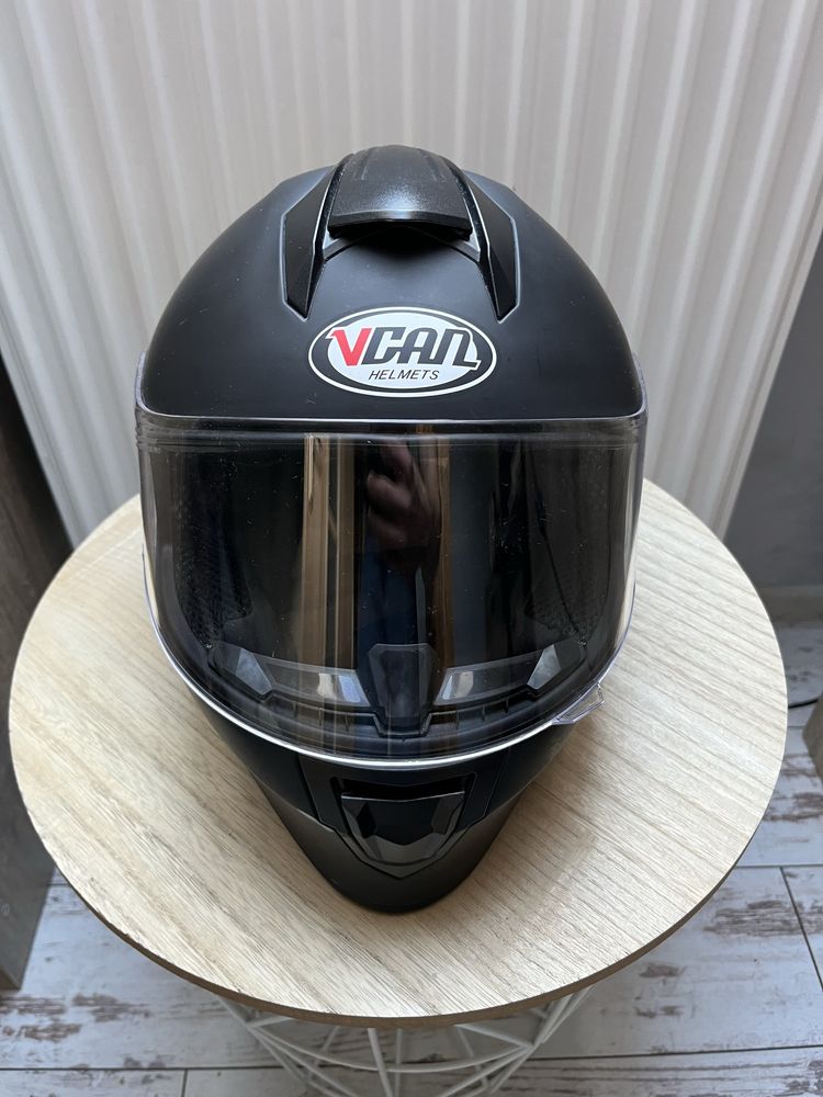 Kask marki Vcan