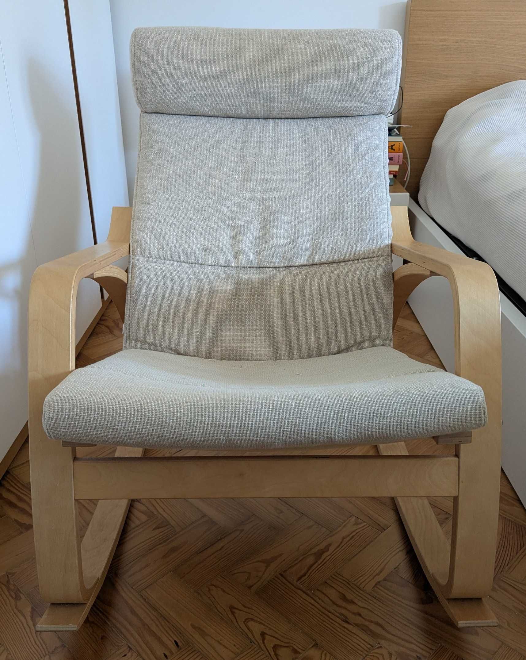 Cadeira de Baloiço IKEA (estrutura excelente, tecido com arranhadelas)