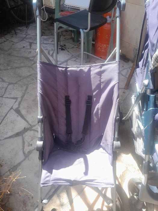 Carrinho bebe passeio c/ capa de chuva 15€