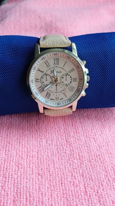 Жіночі наручні годинники