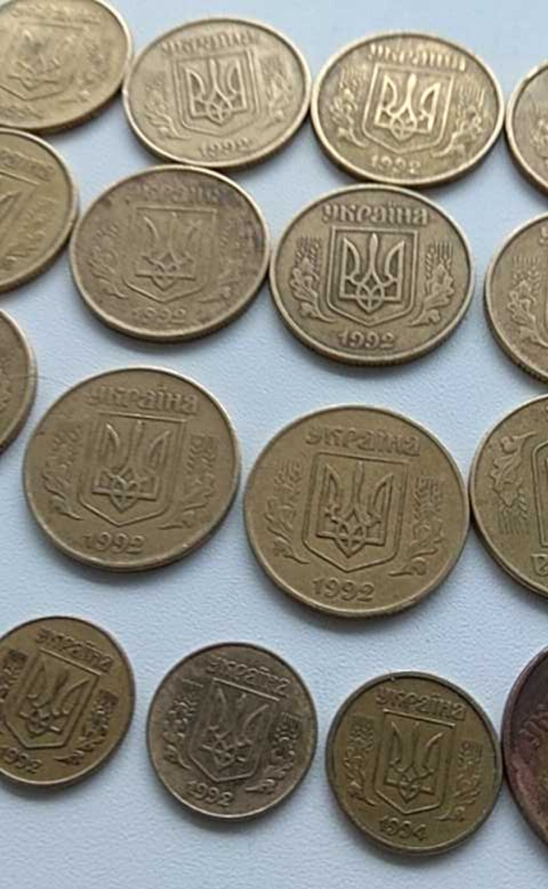 Продам комплект монет України 1992-94 рік