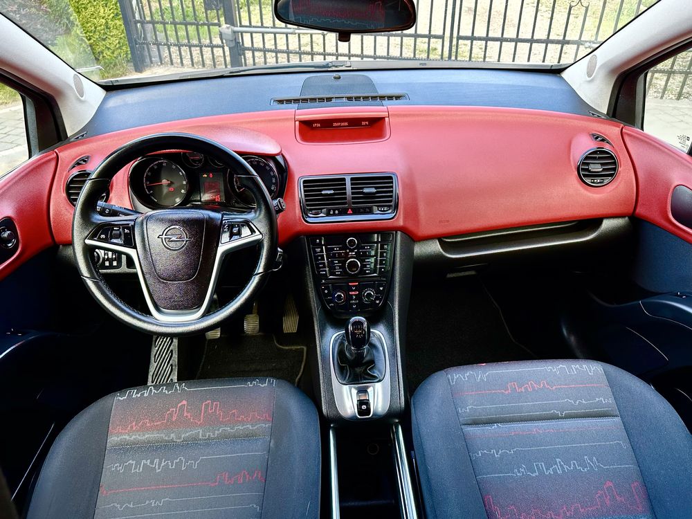 Meriva wersia limit 1,4 turbo 61 tys serwis do końca 2011 r