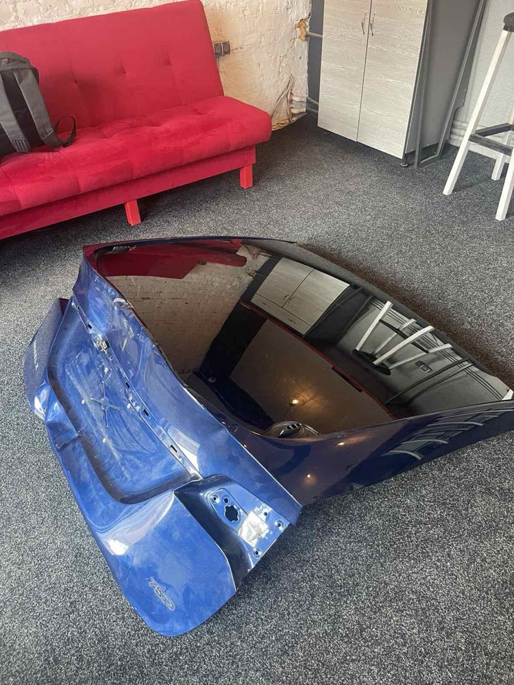 Продам ляда, скло  (задній багажник) Tesla x 2016