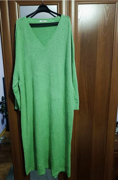 Платье зелёное длинное