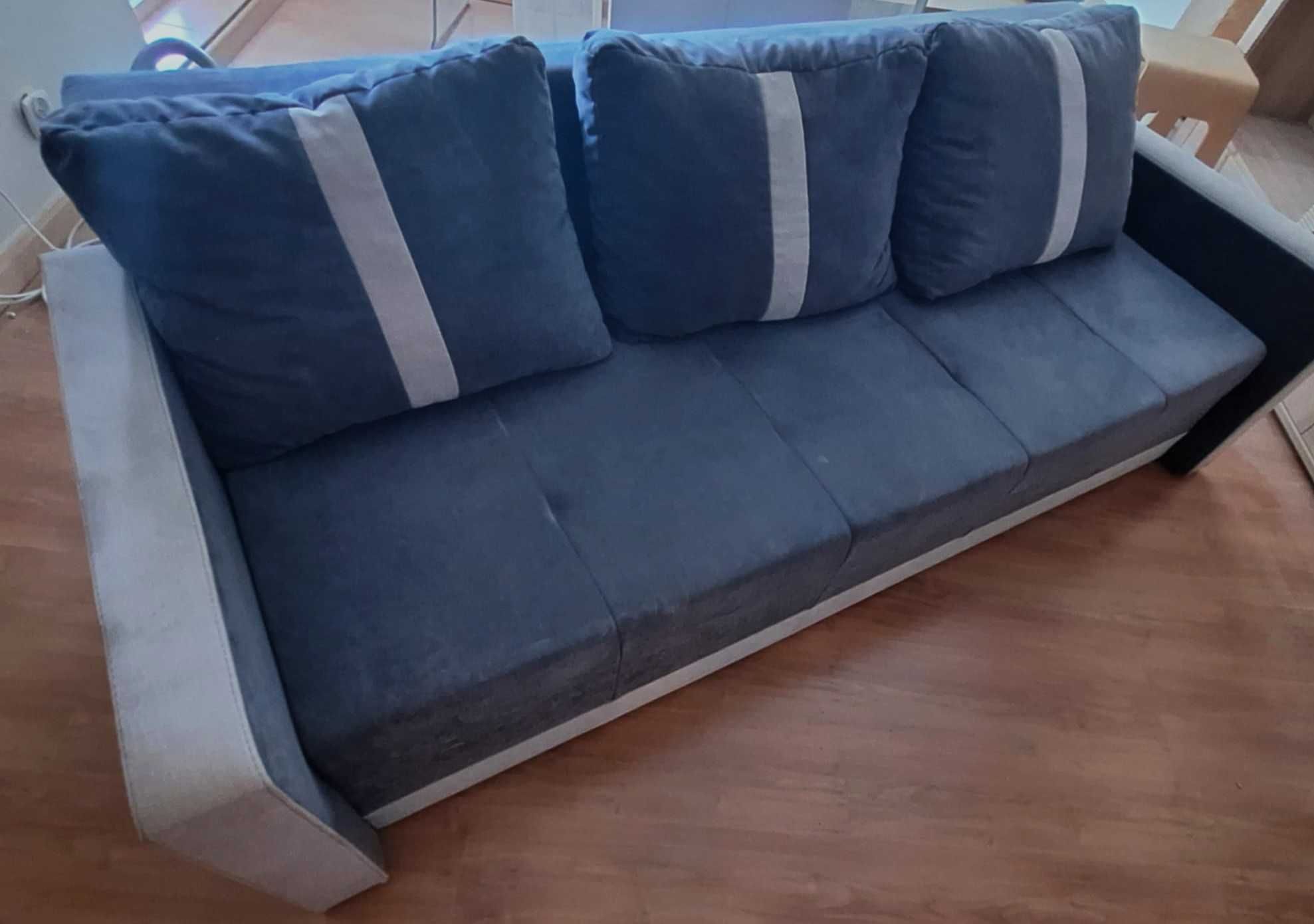 Wygodna kanapa z funkcją spania