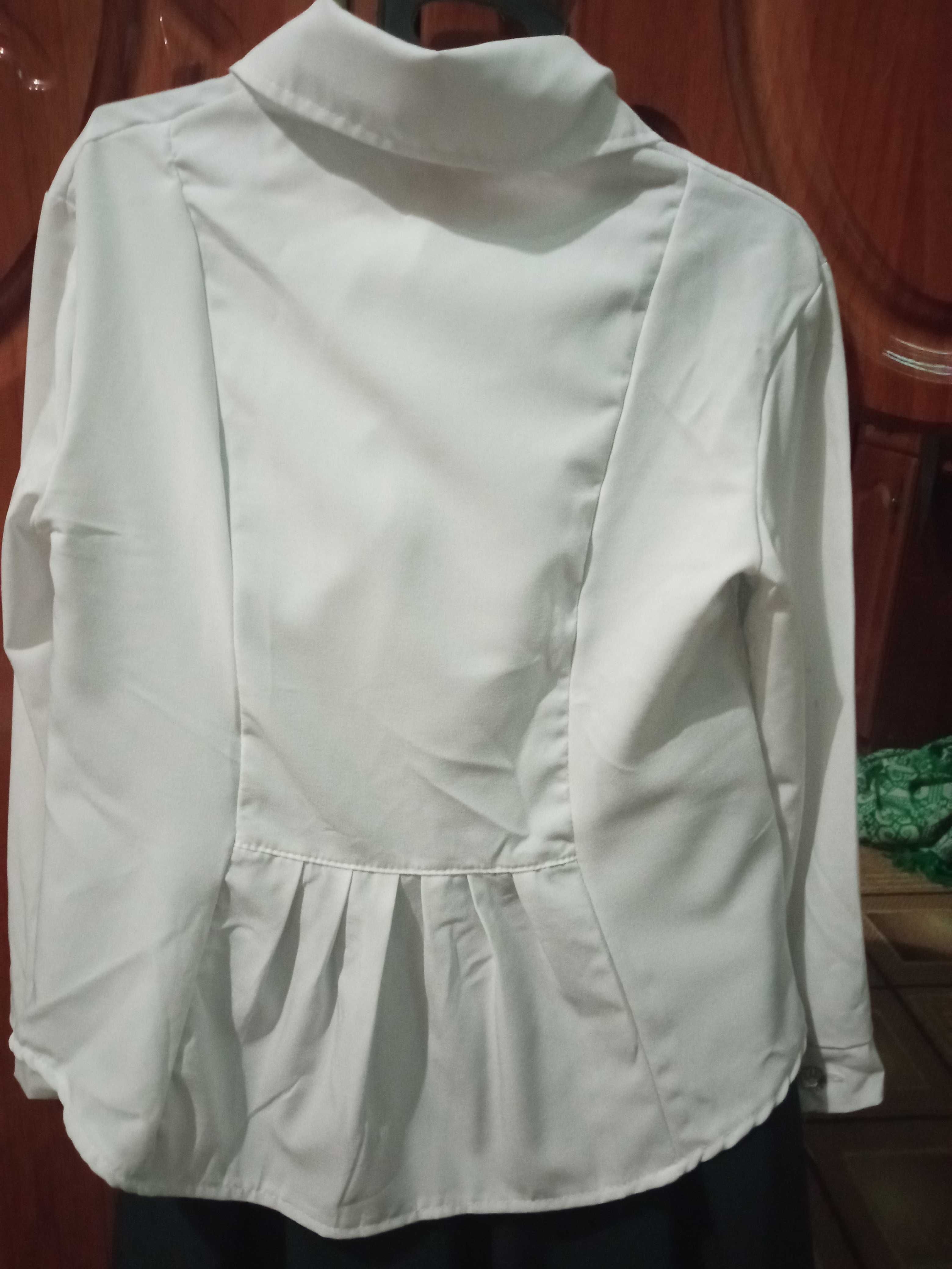 блузка  біла + спідничка для першокласниці
