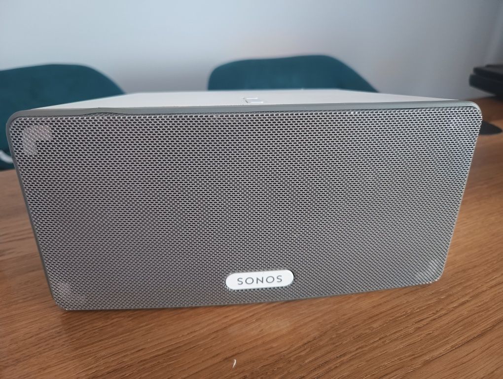 3 x Sonos Play 3