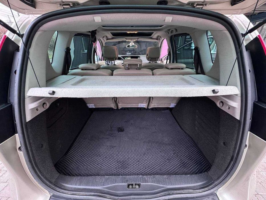 Renault Scenic 2011 1.6dci BOSE Мкпп-6