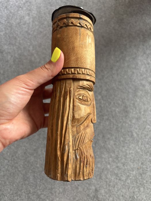 Rzeźba Świątek - słowiański świecznik - stara rzeźba w drewnie