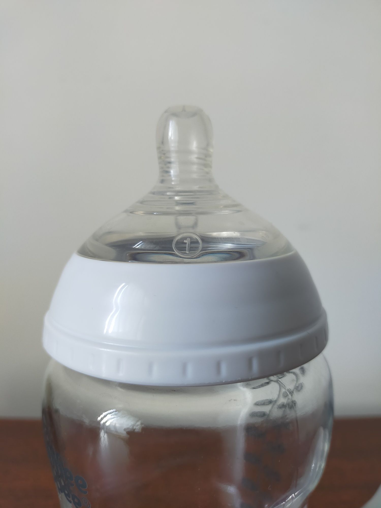 Biberão vidro Tommee Tippee 0+