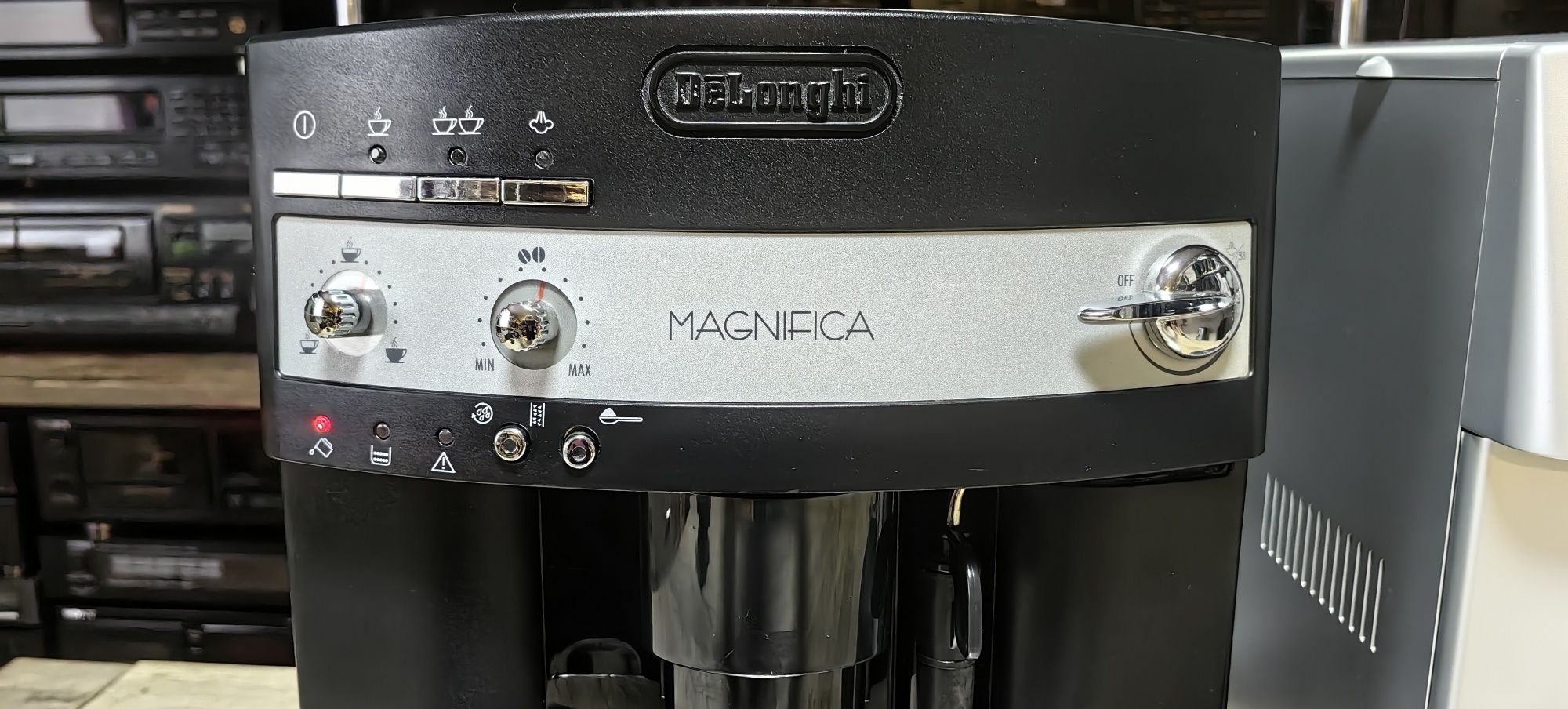 Кавові машини Delonghi Magnifica 1/2/3
