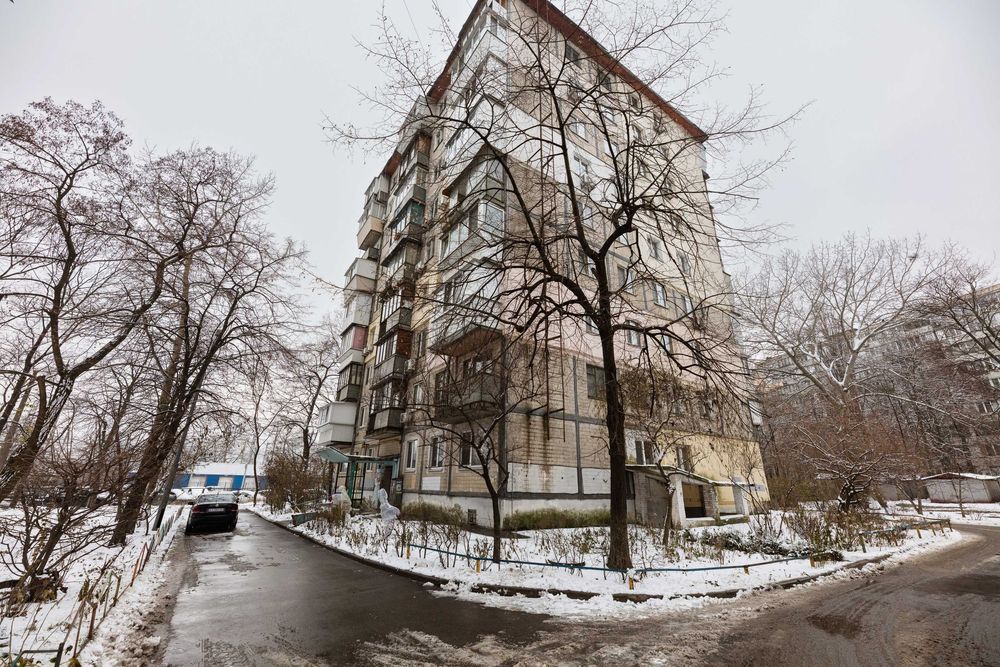 Вул. Борщагівська 6 в Києві, КПІ, Охматдит