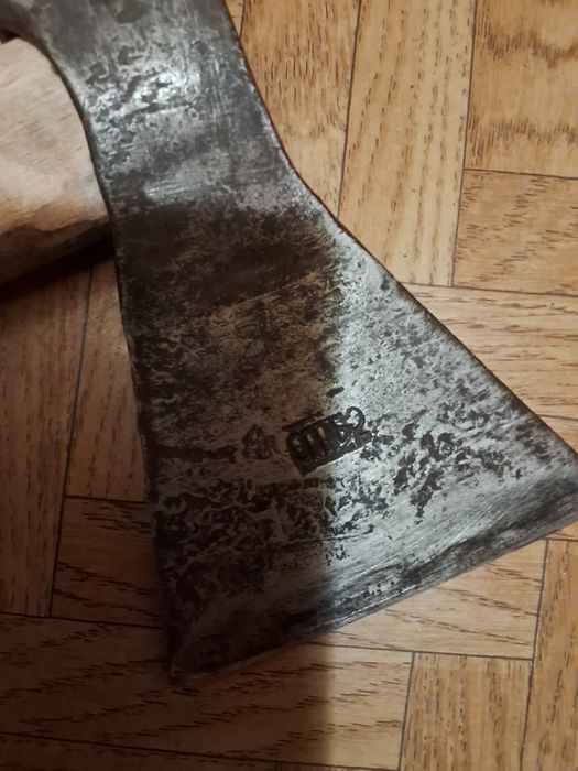 Топоры ссср  1962,1990 г/в в хорошем состоянии смотрите фото