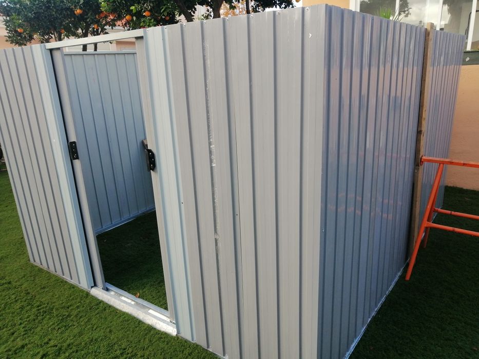 vendo abrigo de jardim usado