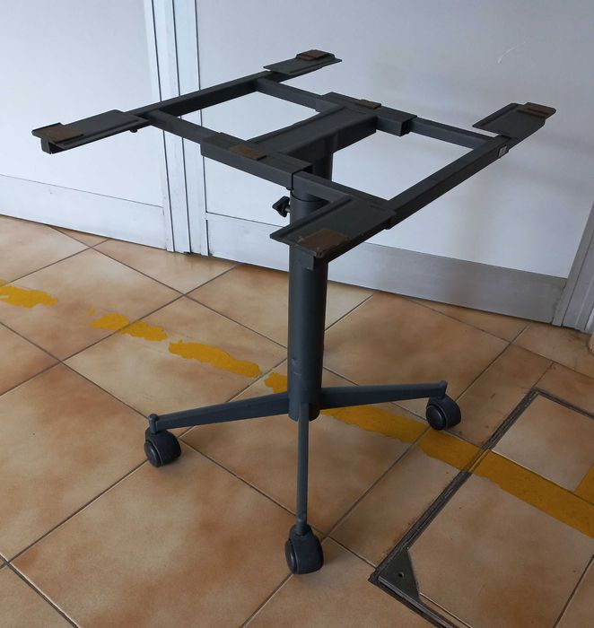 Suporte de Televisão .