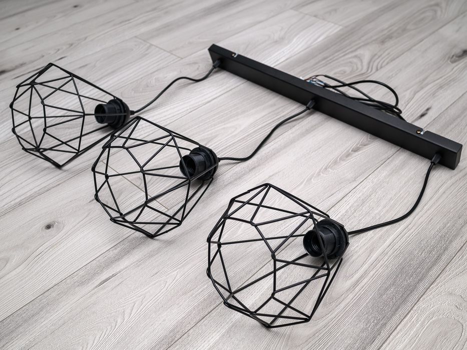 Lampa ażurowa czarna E27