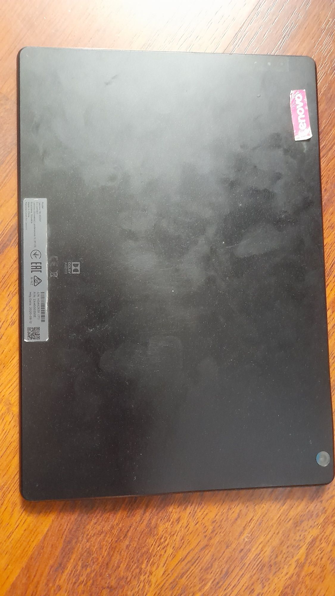 Sprzedam uszkodzony tablet lenovo tam m10 .