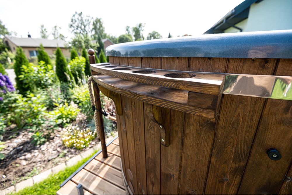 Balia u Ciebie-mobilna balia, ruska bania, jacuzzi, wanna spa, wynajem