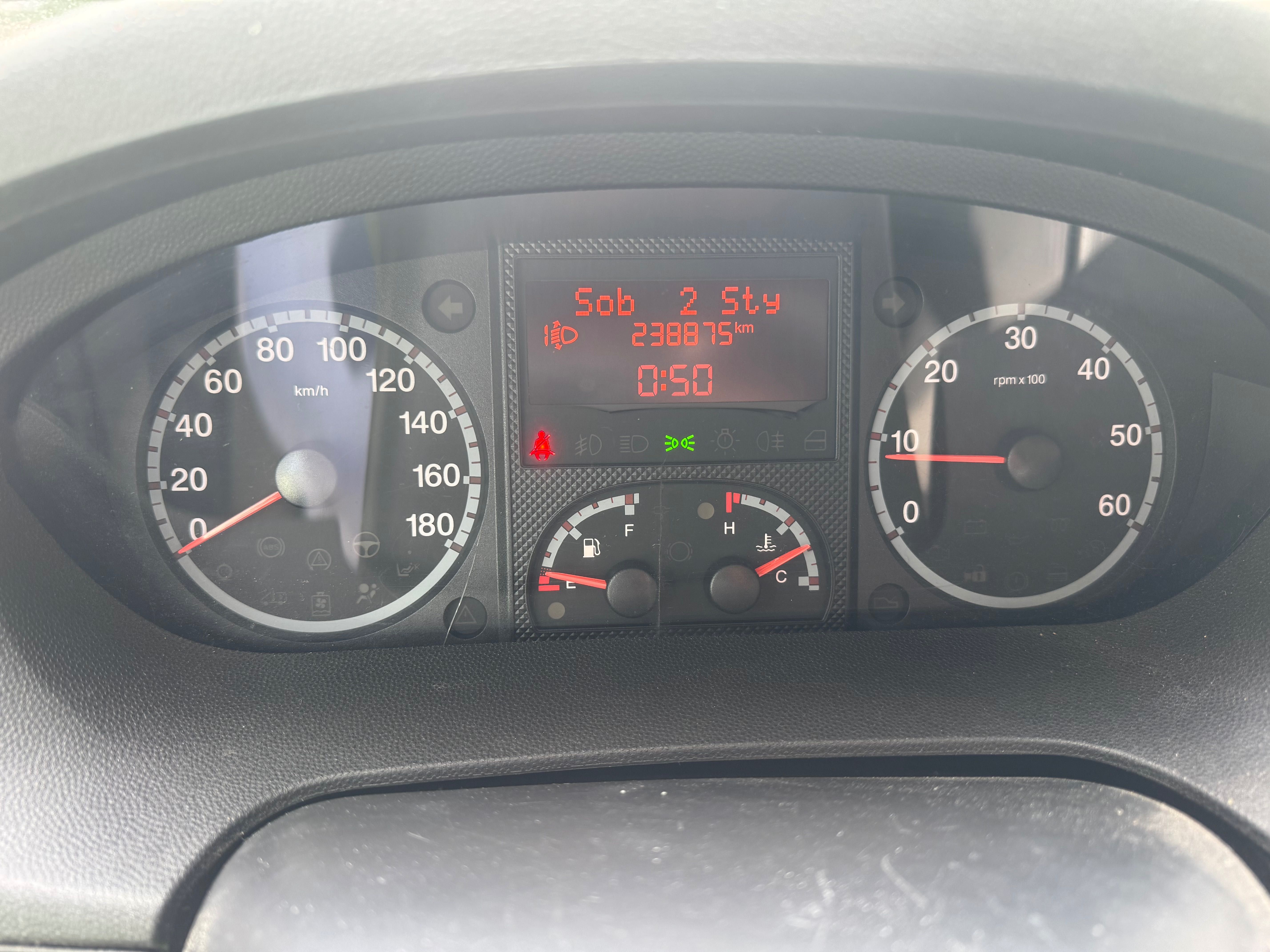 Citroen Jumper kontener + winda, cena z fv 23% ładowność 1442 kg