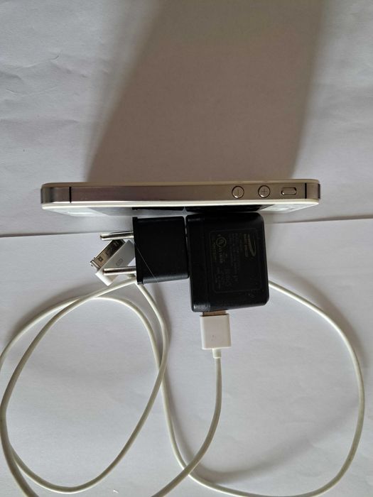 iPhone 4s. 16Gb White б/у.