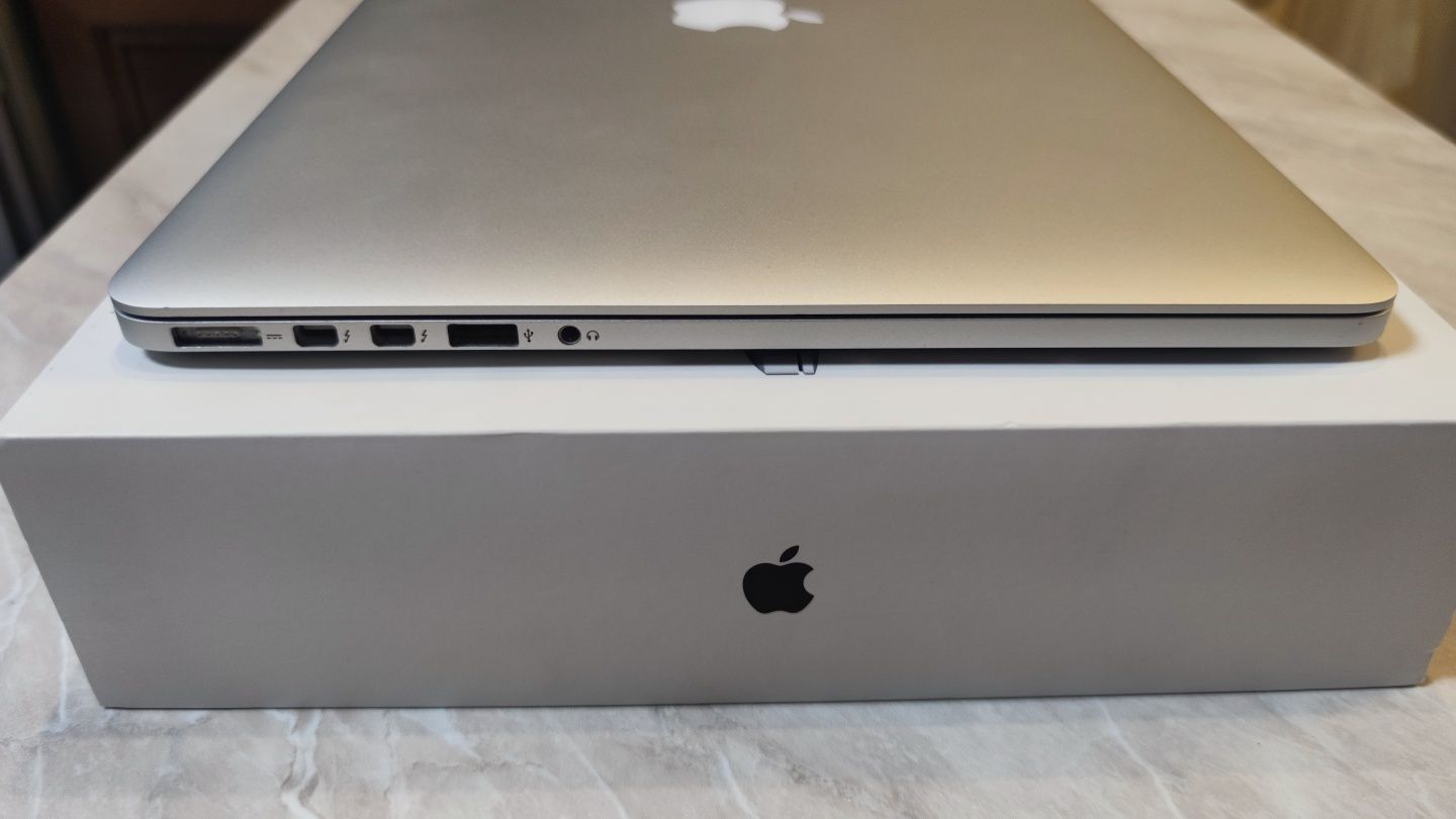 MacBook Pro 15 A1398 i7 2.2Ghz 16GB 256GB