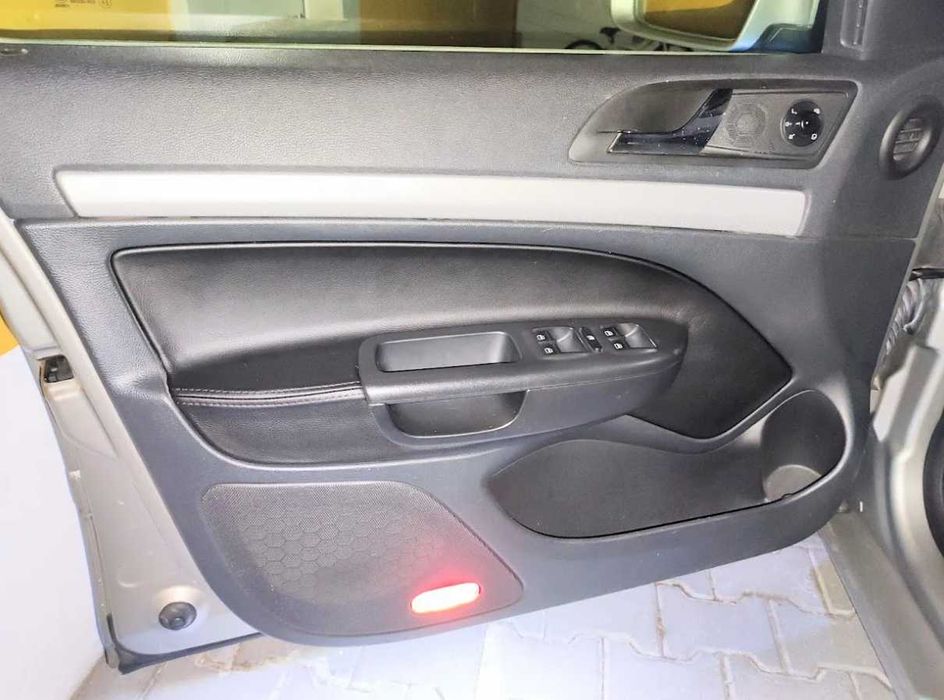 Комплект для перетяжки дверных карт Skoda Octavia A5
