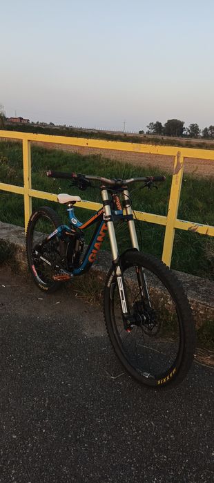 Giant glory 2 2015 M 27,5" DH (FR/STUNT/ENDURO/DIRT/DH)