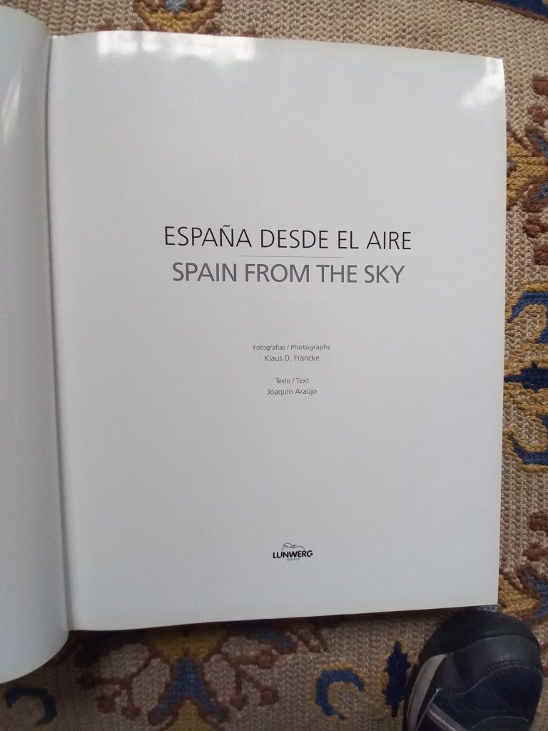 Livro España desde el aire, edição bilingue (ES/EN), como novo