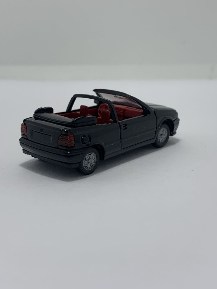 Volkswagen Golf Cabrio da Wiking escala 1/87